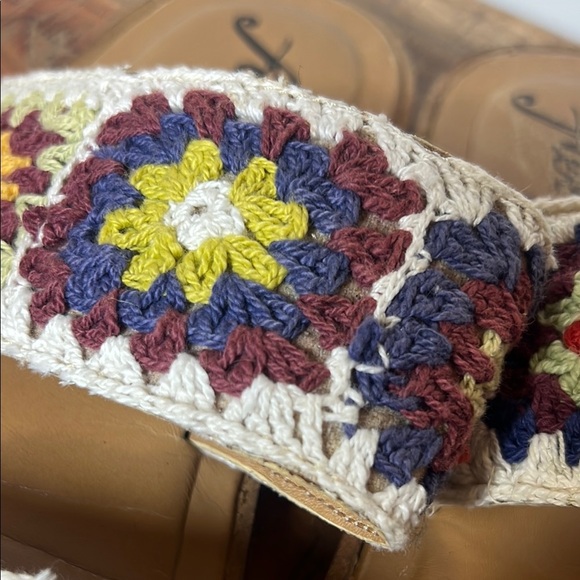 Free People Crocheted Boho Sandals with Sunburst Design, Size 40 (9-9.5) - Picture 3 of 11